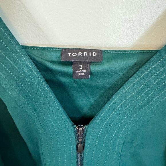 Torrid Tank Top 3X Peplum Crepe Zip-Front V-Neck Stretch Sleeveless Blouse Green - Picture 5 of 10